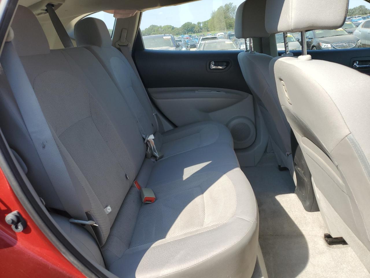 2015 Nissan Rogue - Image 11