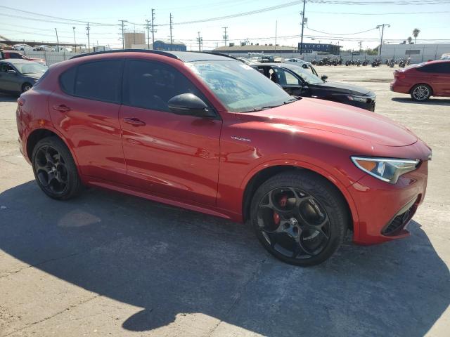 ZASPAKBN0N7D32915 Alfa Romeo Stelvio TI 4