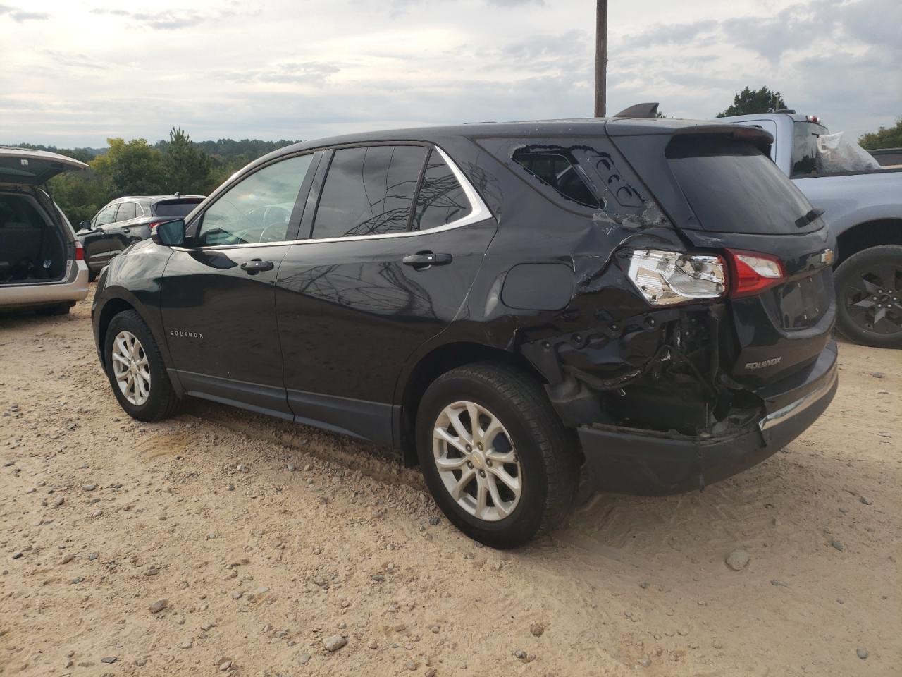 2GNAXJEV5J6284557 2018 CHEVROLET EQUINOX - Image 2