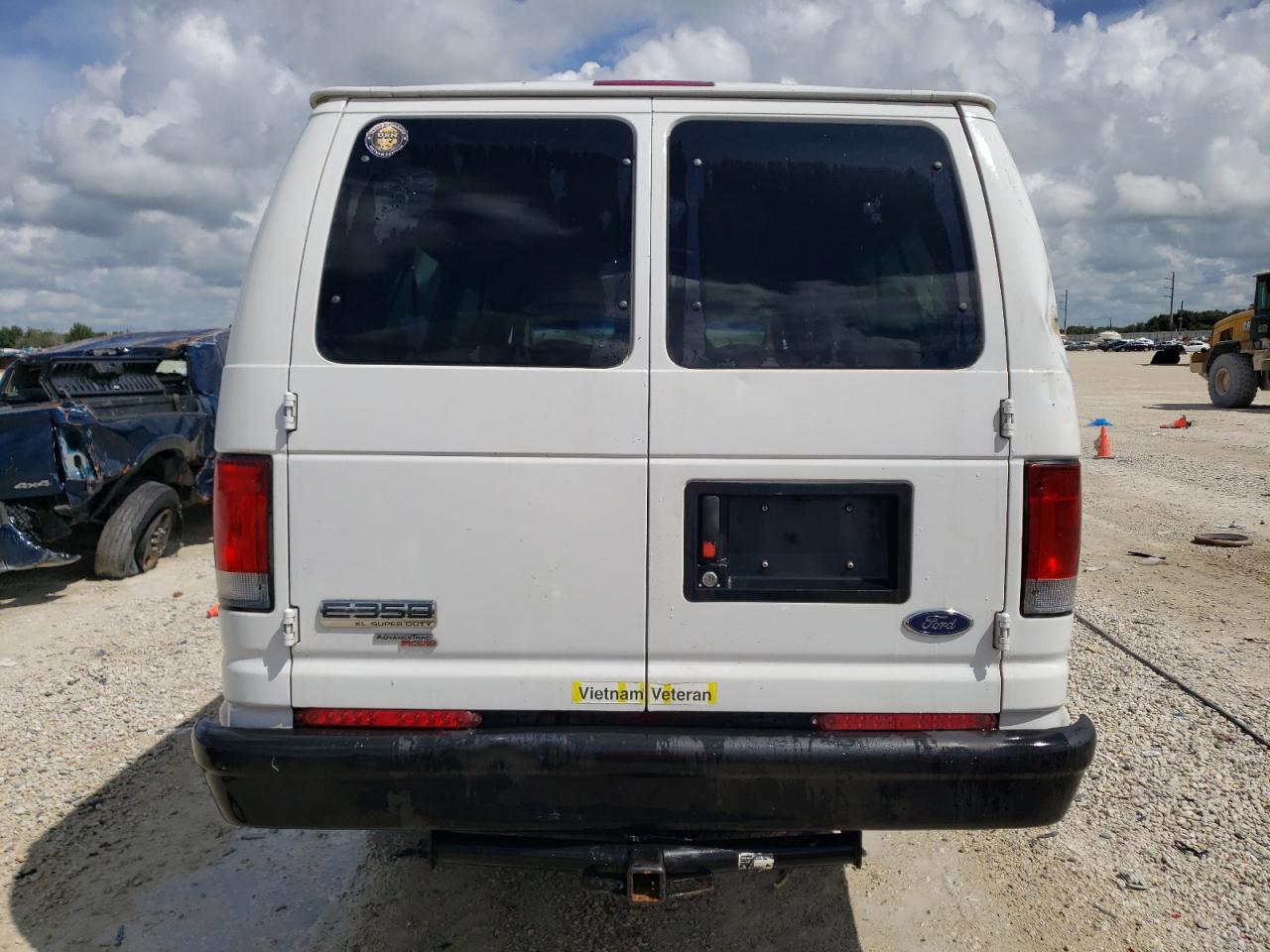 2008 Ford Econoline E350 Super Duty Wagon VIN: 1FBSS31L78DA02320 Lot: 70076284