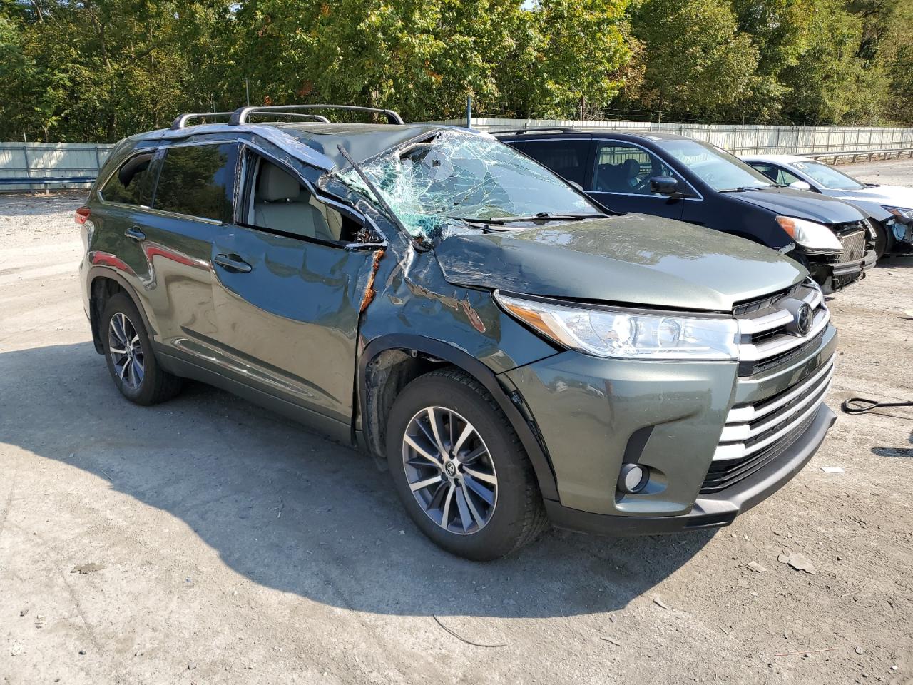 2017 Toyota Highlander Se VIN: 5TDJZRFH2HS479509 Lot: 71385274