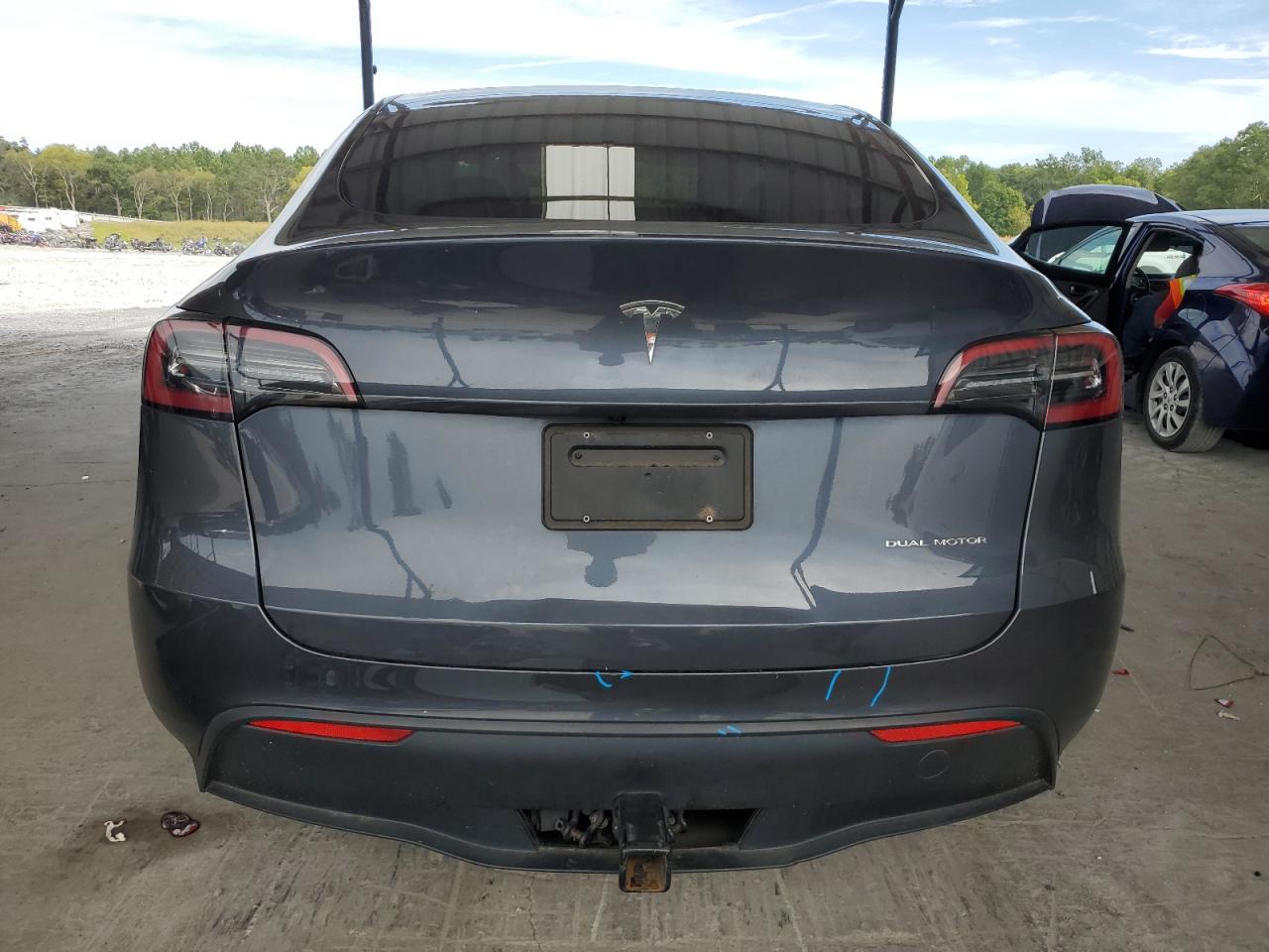 2023 Tesla Model Y VIN: 7SAYGDEE3PF611553 Lot: 70347044