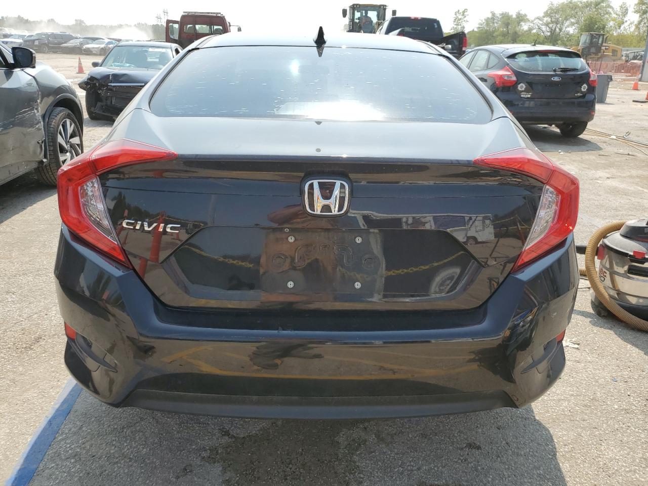 19XFC2F78JE029241 2018 Honda Civic Ex