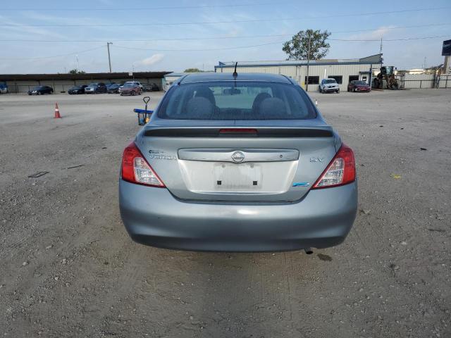  NISSAN VERSA 2013 Сріблястий