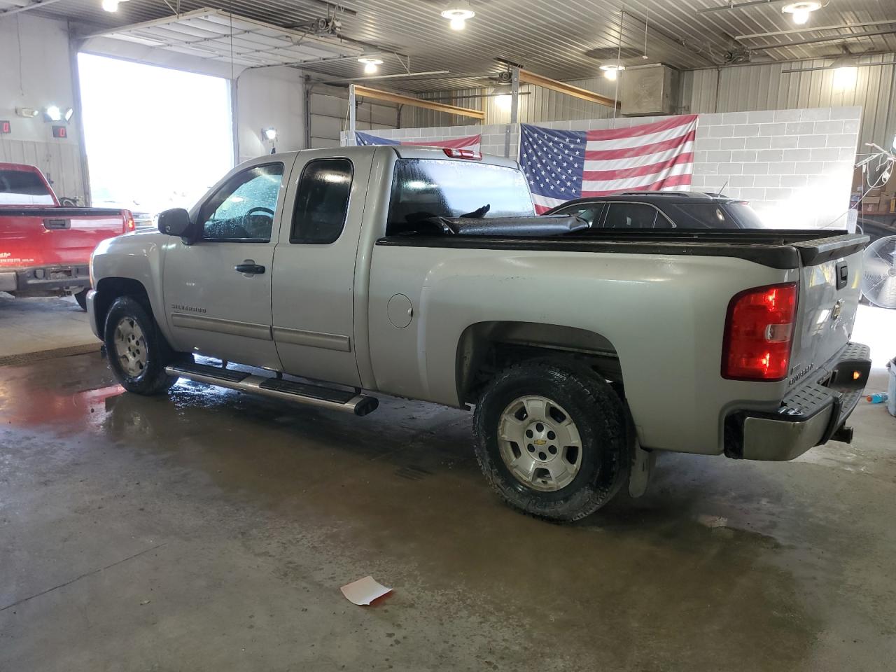 1GCRCSE01BZ381598 2011 Chevrolet Silverado C1500 Lt