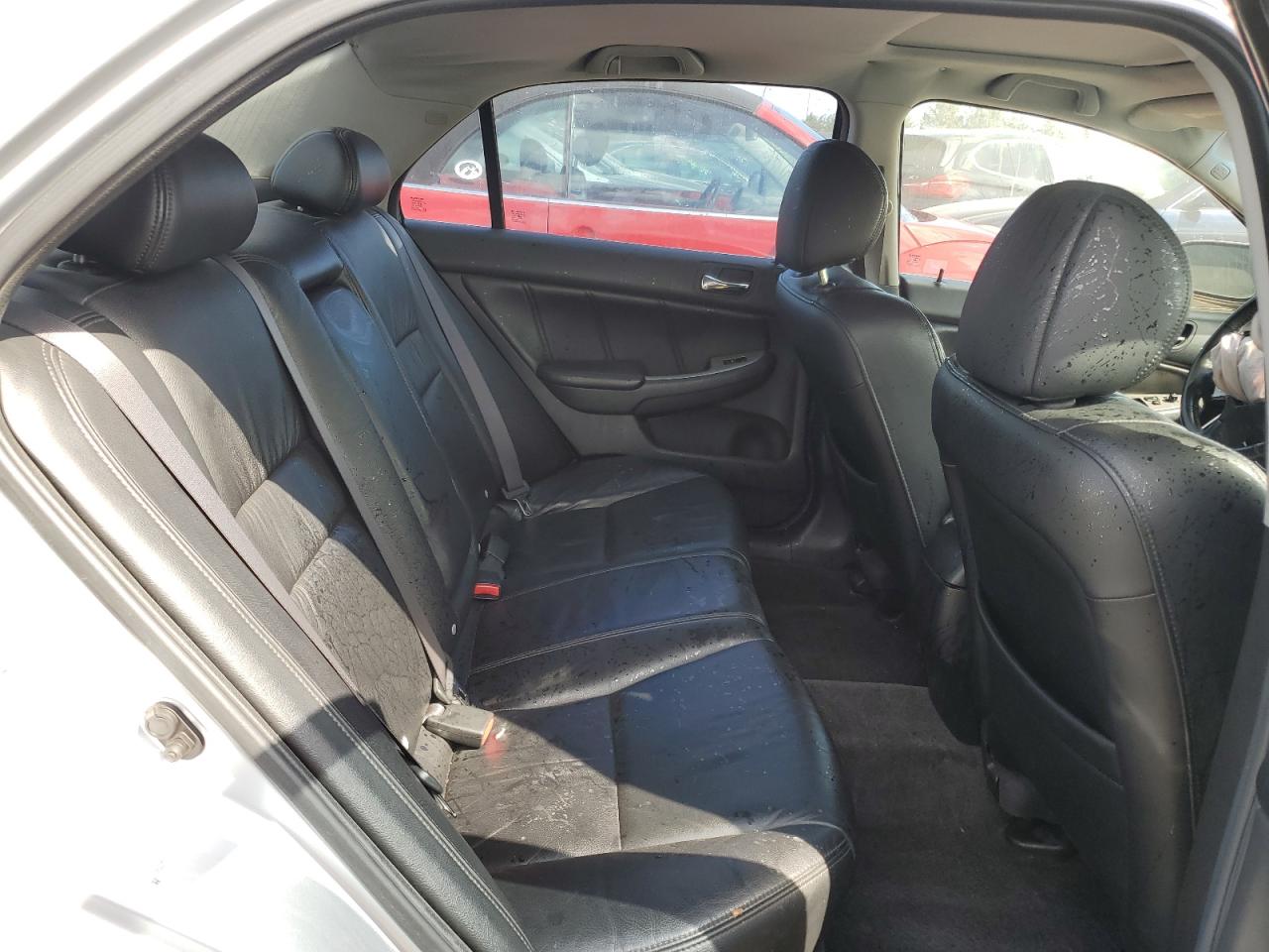 2005 Honda Accord - Image 10