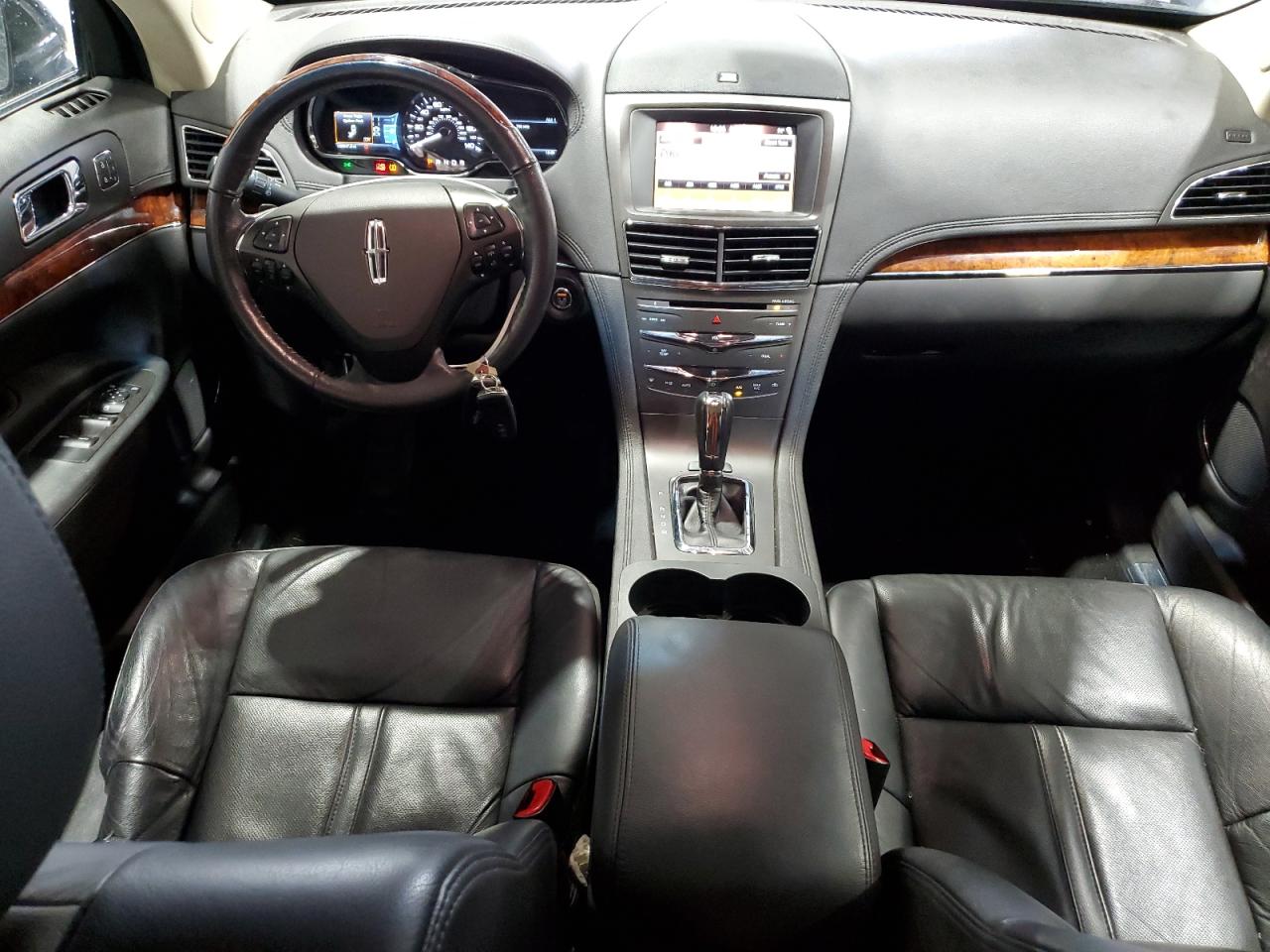 2LMHJ5AT2KBL03384 2019 Lincoln Mkt