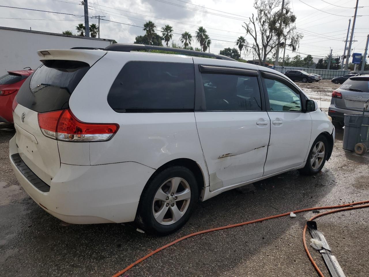 2014 Toyota Sienna Le VIN: 5TDKK3DC2ES504840 Lot: 73641564