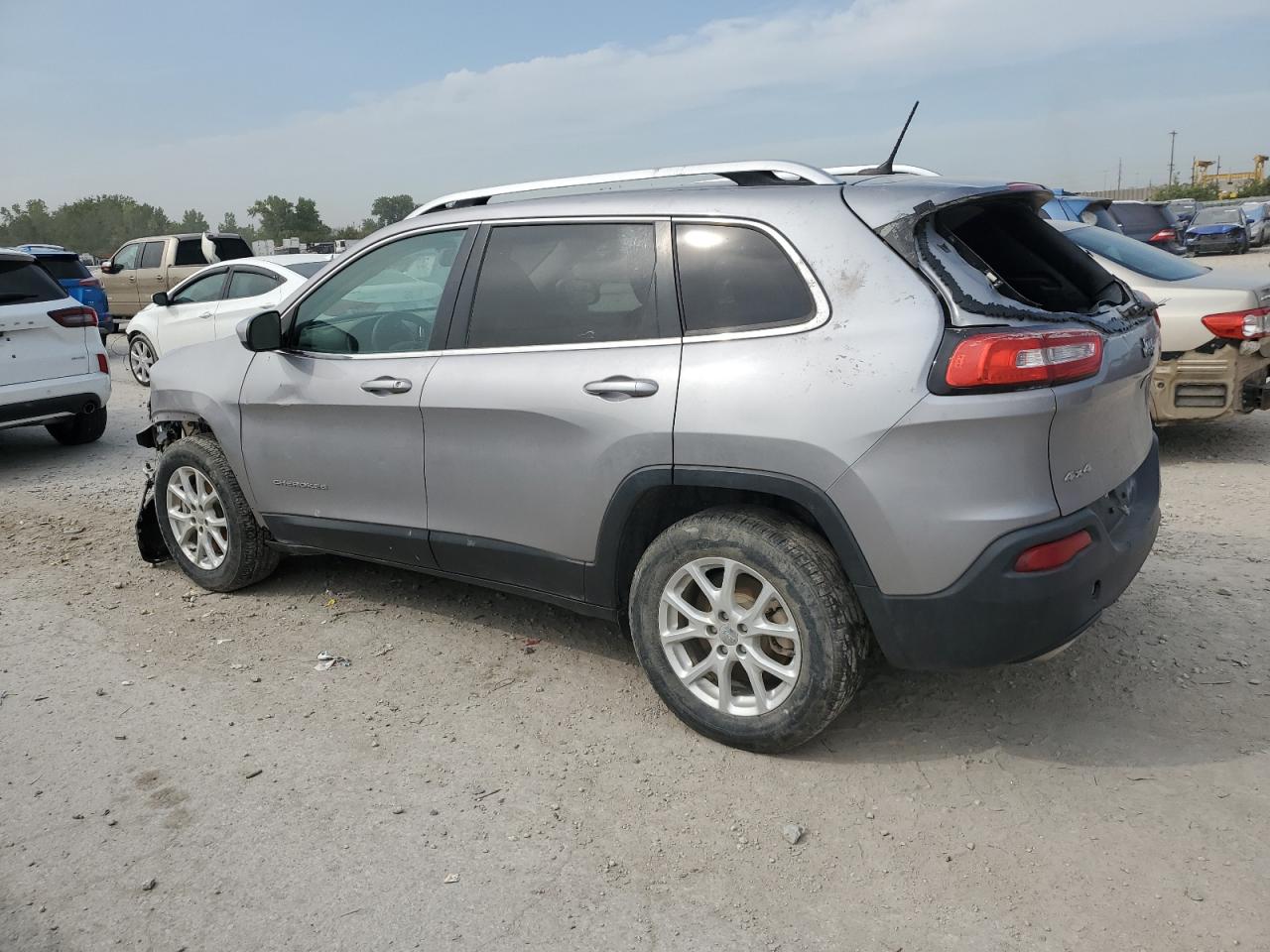 1C4PJMCX3JD599059 2018 JEEP GRAND CHEROKEE - Image 2