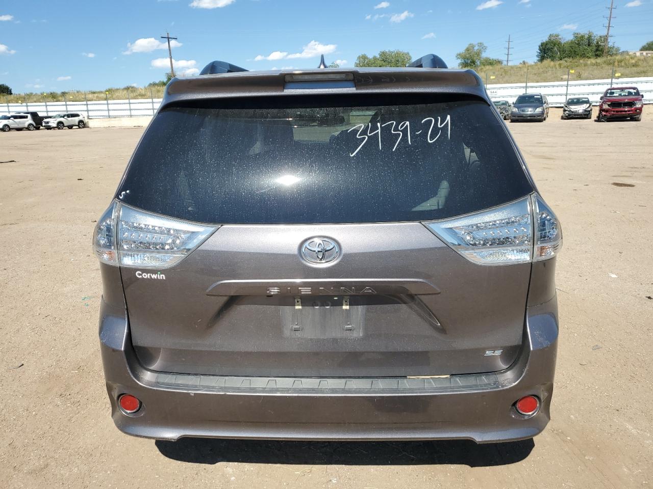 2019 Toyota Sienna Se VIN: 5TDXZ3DC1KS002415 Lot: 72211044