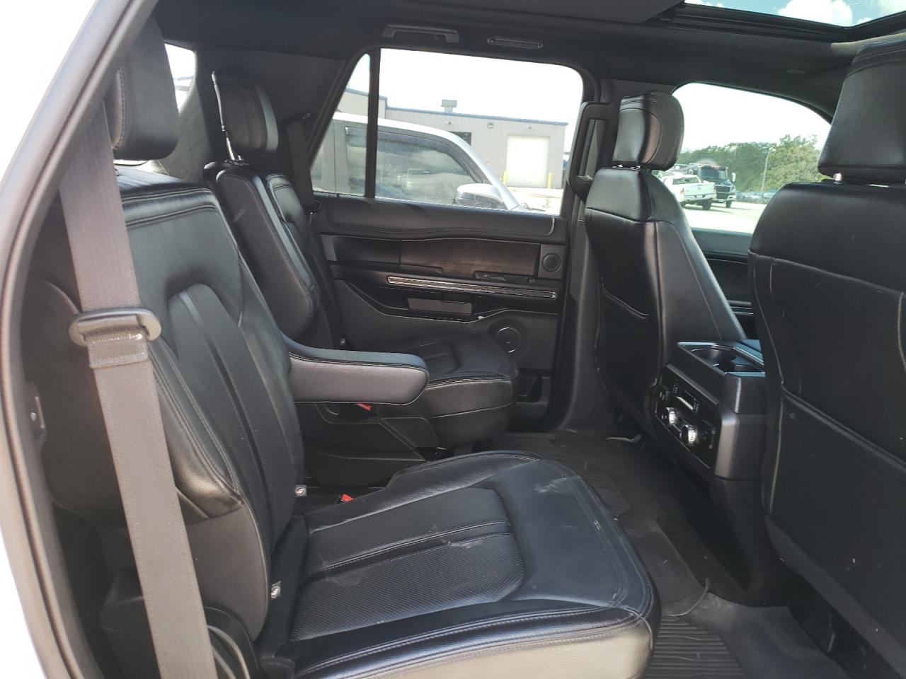 1FMJU2AT8JEA51808 2018 Ford Expedition Limited