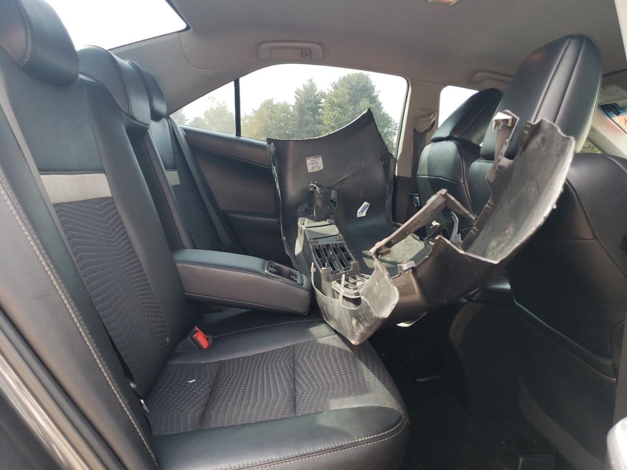 2012 Toyota Camry - Image 10
