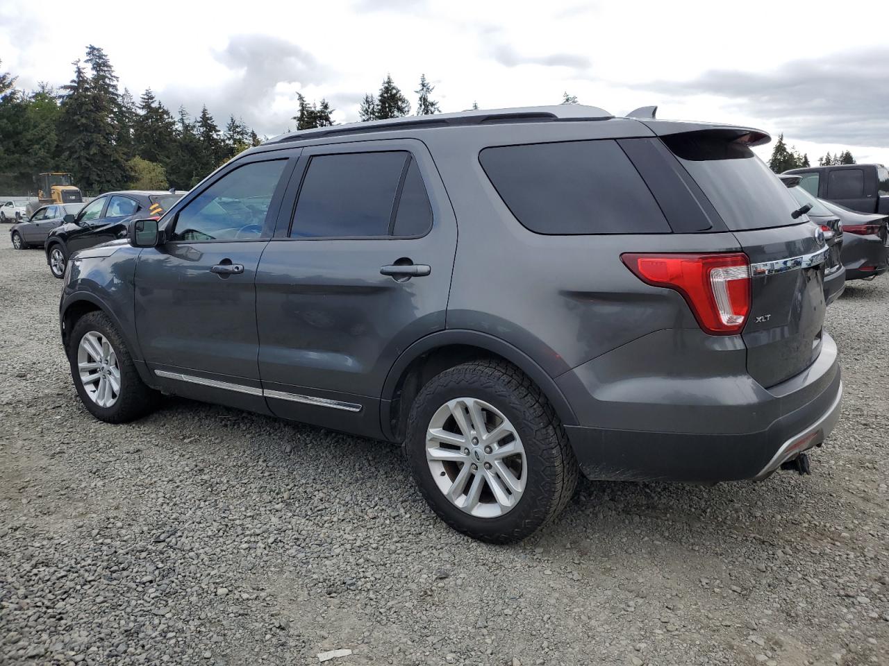 1FM5K7D83HGB21113 2017 FORD EXPLORER - Image 2