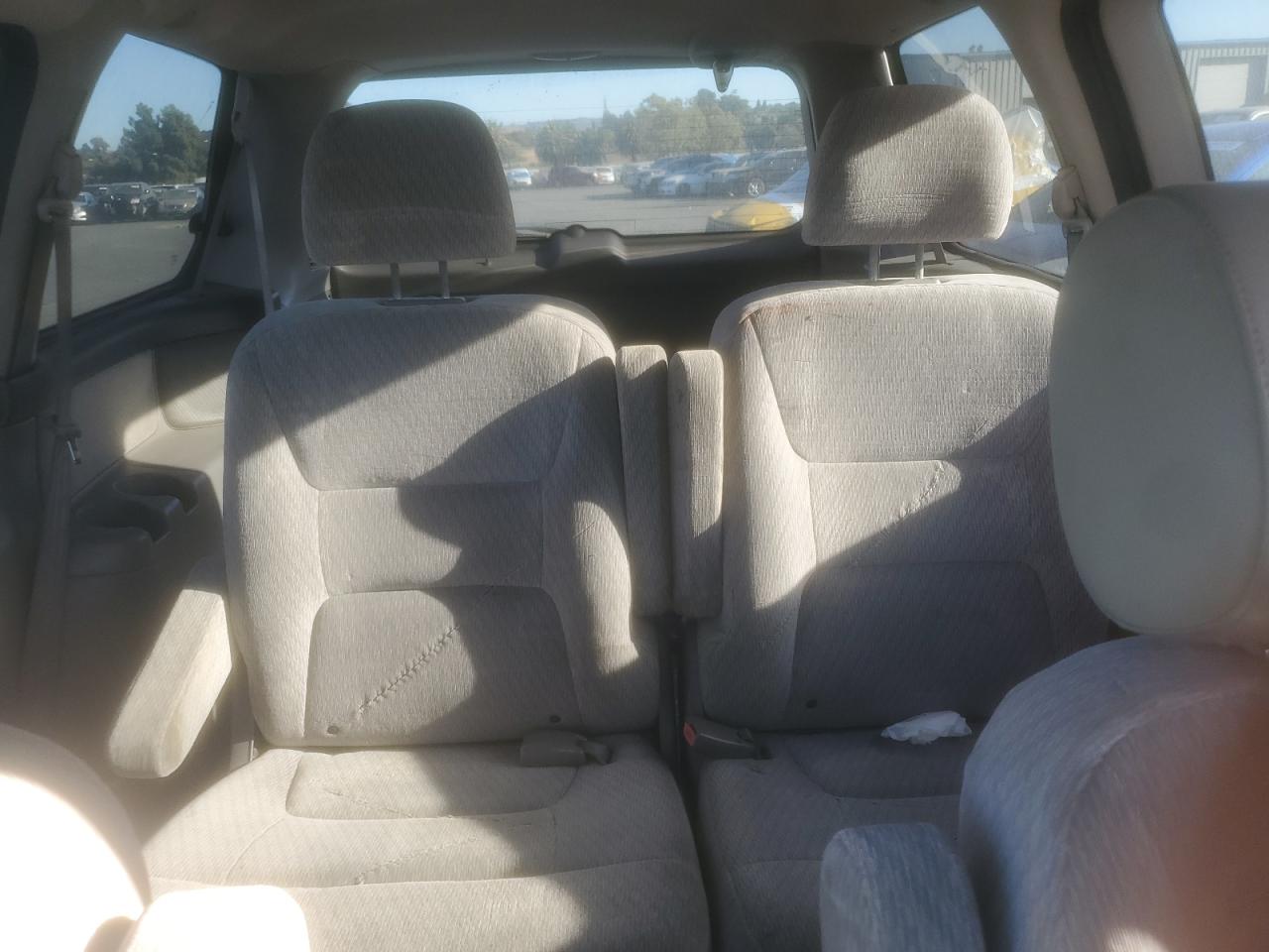 5FNRL18574B054648 2004 Honda Odyssey Lx