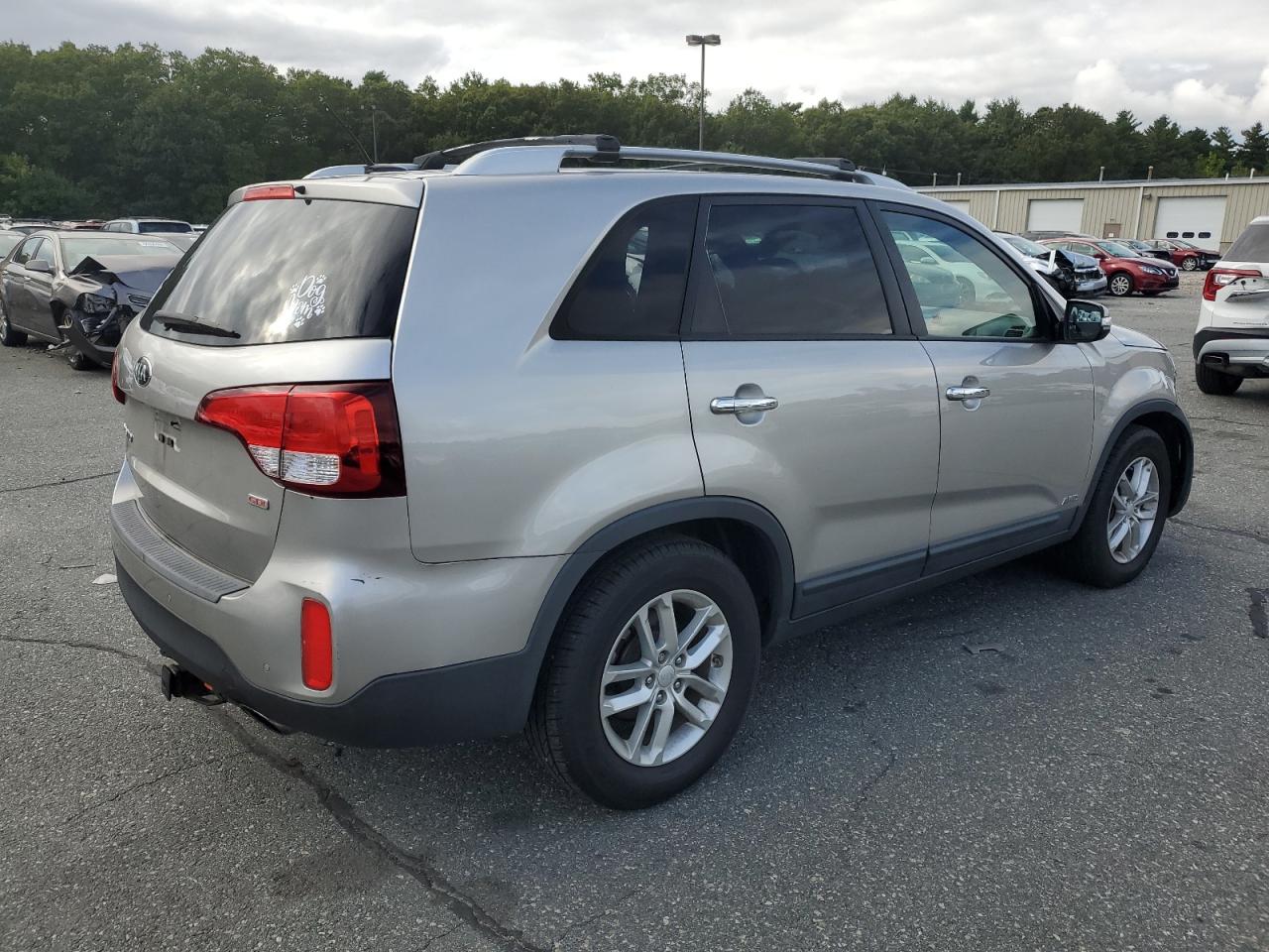 2014 Kia Sorento - Image 3