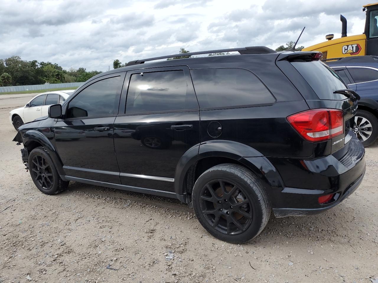 2016 Dodge Journey - Image 2