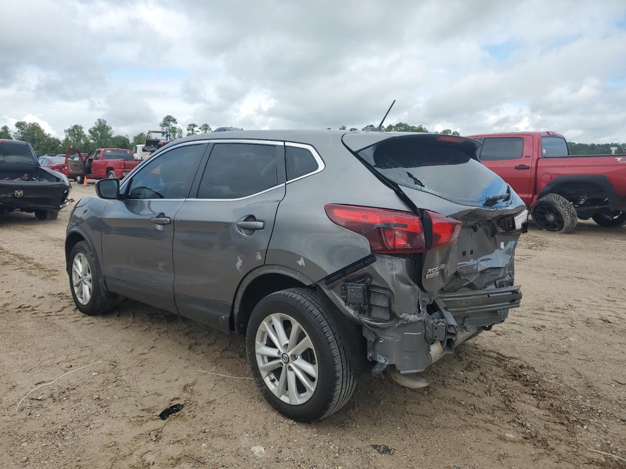 JN1BJ1CP5KW526518 2019 NISSAN ROGUE - Image 2