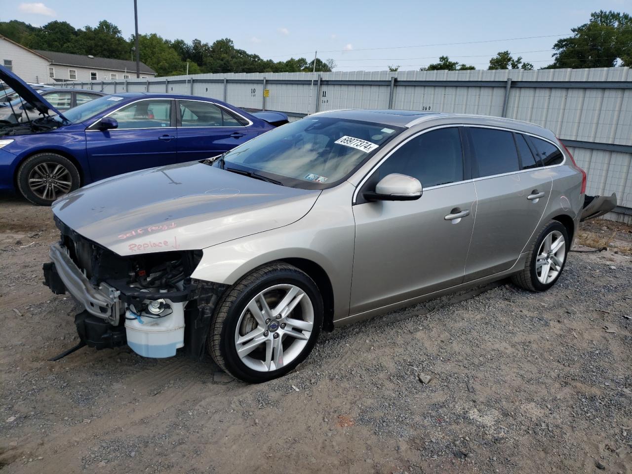 YV1612SB8F1193142 2015 VOLVO V60 - Image 1