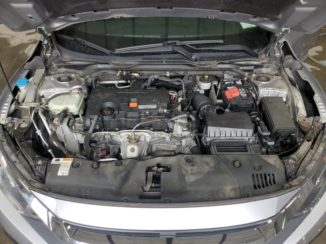 19XFC2F51JE204069 2018 Honda Civic Lx