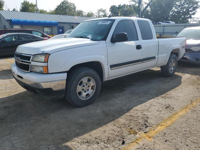 2007 Chevrolet Silverado K1500 Classic for Sale in Wichita, KS - Hail