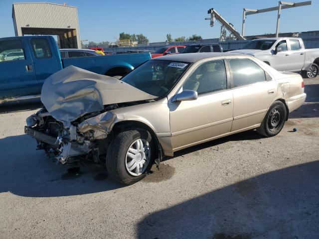 2000 Toyota Camry Ce იყიდება Kansas City-ში, KS - Front End