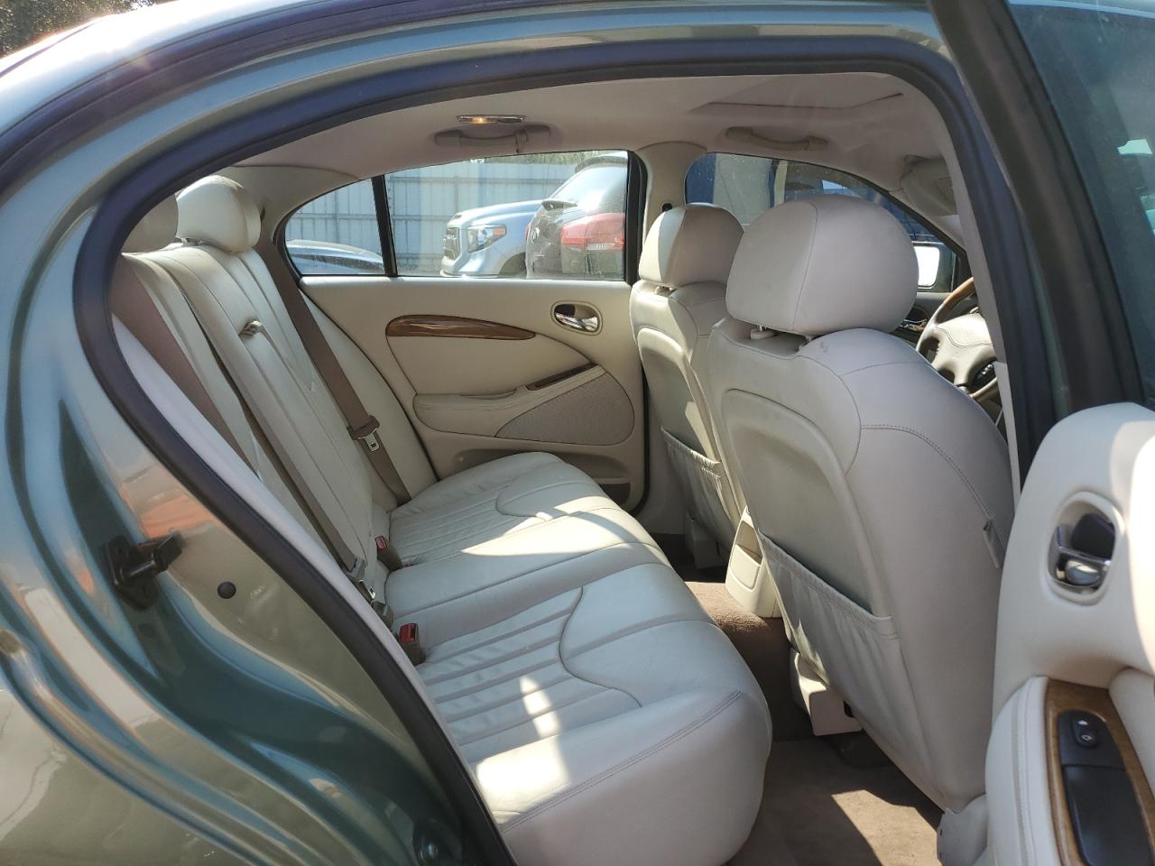 2000 Jaguar S-Type VIN: SAJDA01C5YFL64920 Lot: 70216944