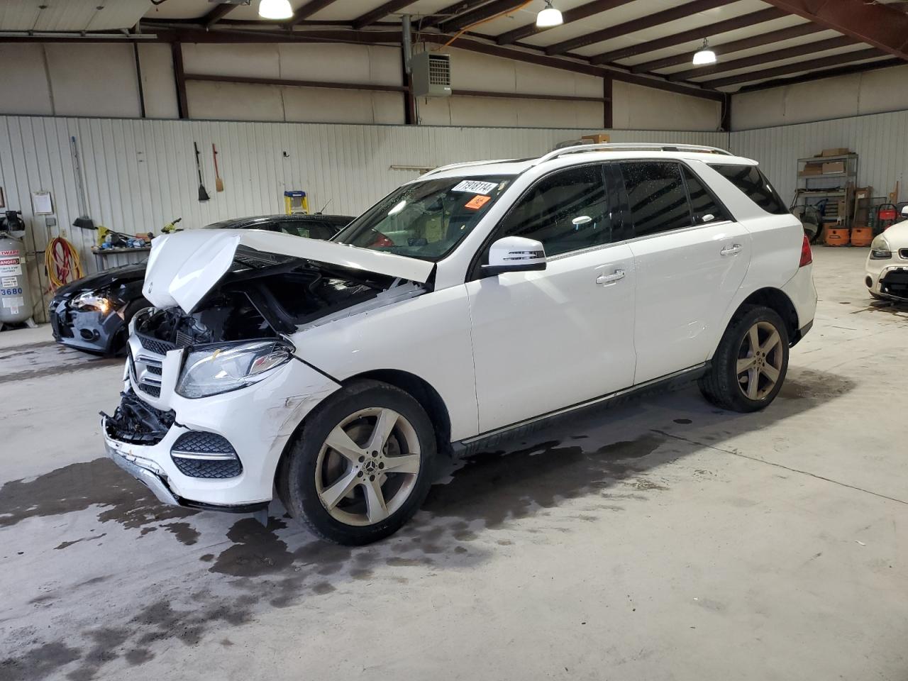 4JGDA5HB9JB184308 2018 MERCEDES-BENZ GLE - Image 1