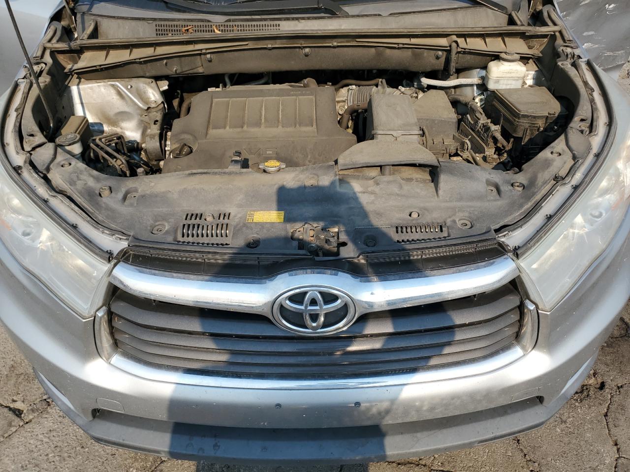 2014 Toyota Highlander Le VIN: 5TDZKRFH4ES005774 Lot: 70936444