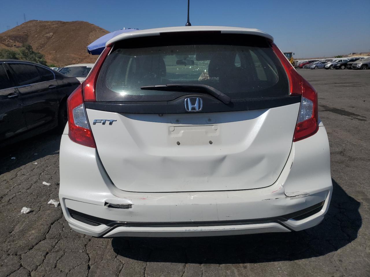 2018 Honda Fit Lx VIN: 3HGGK5H4XJM735808 Lot: 68891544