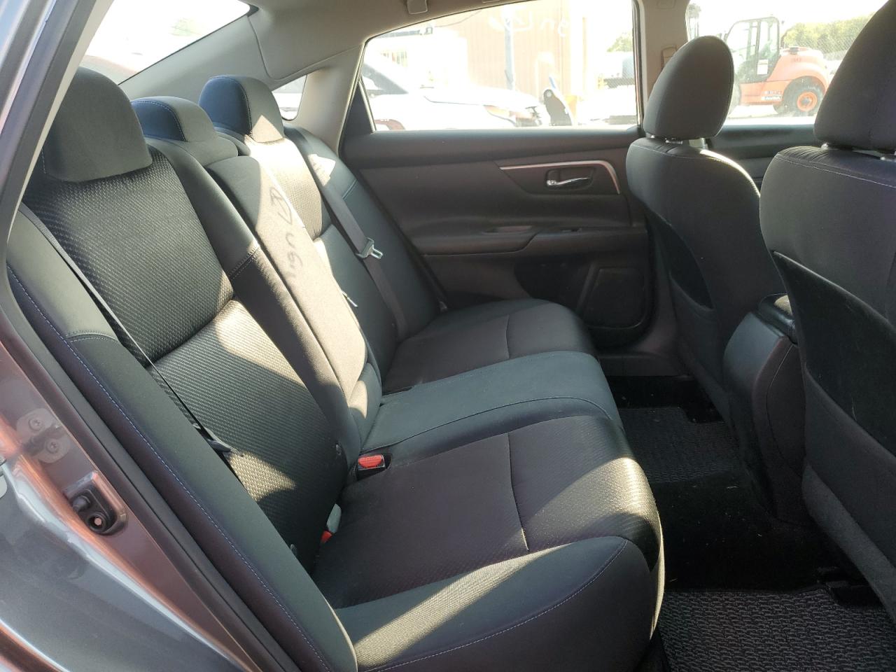 2017 Nissan Altima - Image 10