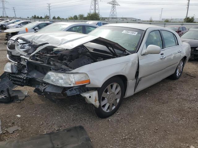 2004 Lincoln Town Car Ultimate