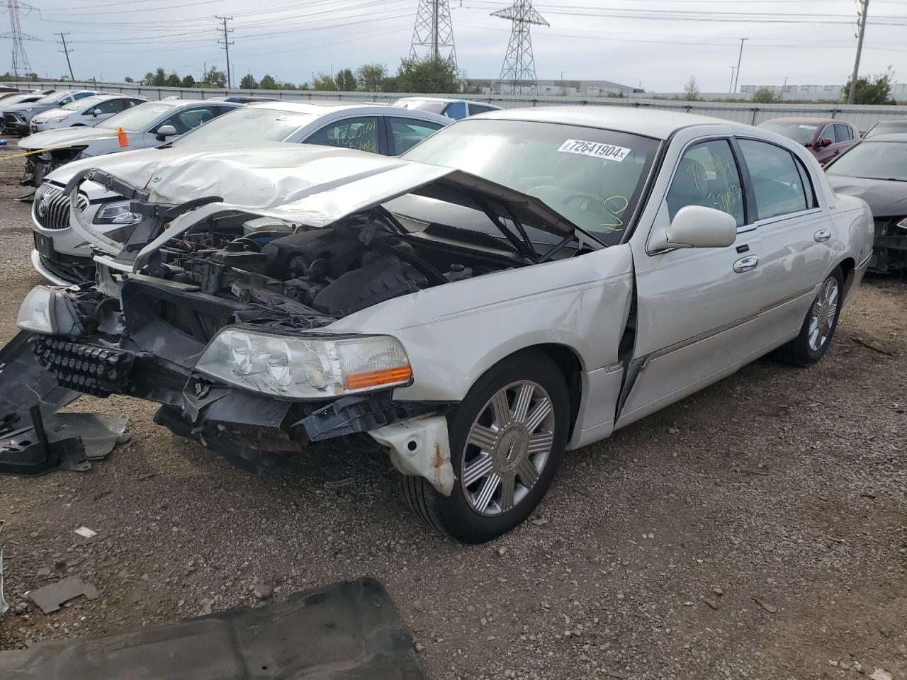 2004 Lincoln Town Car Ultimate VIN: 1LNHM83W24Y629932 Lot: 72641904