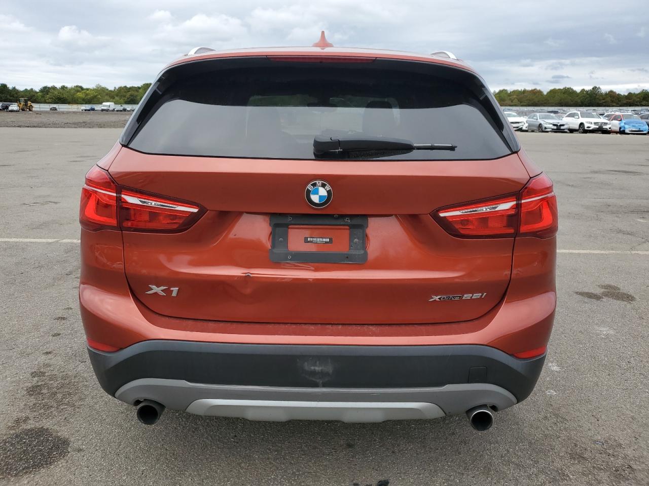 WBXHT3C38J5L34656 2018 BMW X1 xDrive28I