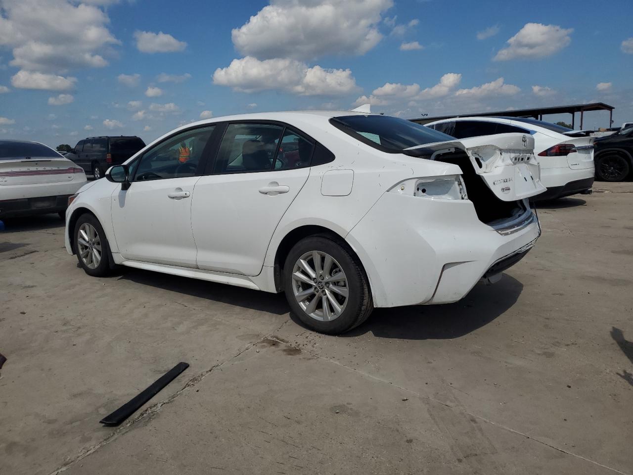 2023 Toyota Corolla Le VIN: 5YFB4MDE7PP033877 Lot: 71936684