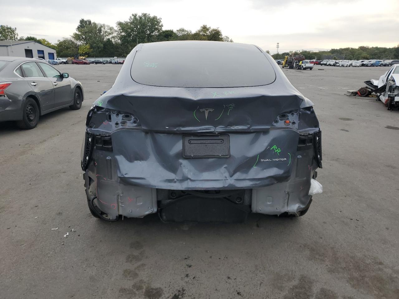 2023 Tesla Model Y VIN: 7SAYGDEE6PF835237 Lot: 71273984