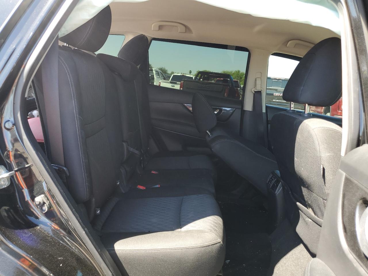 2020 Nissan Rogue - Image 11
