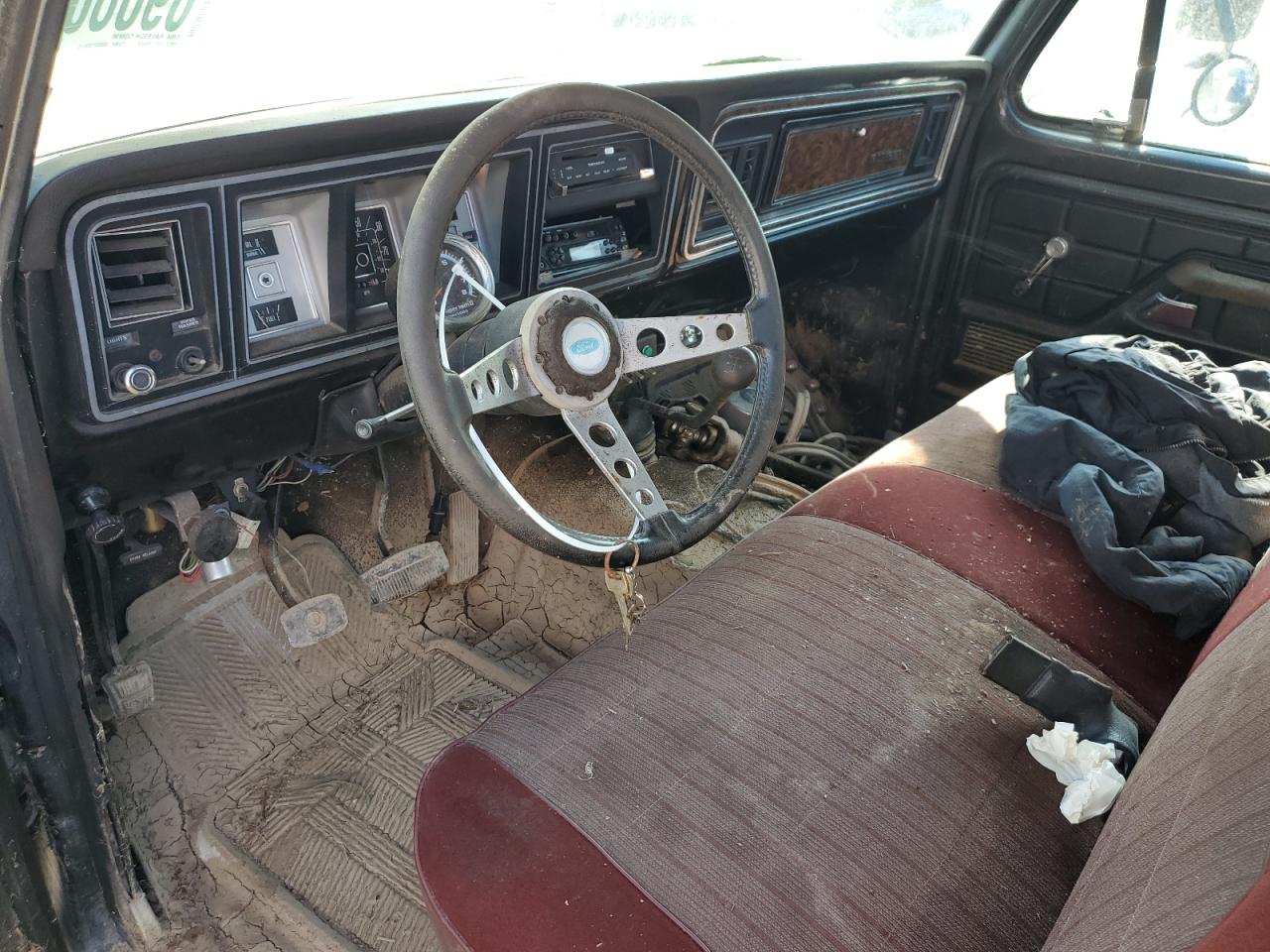 F37MNA76266 1976 Ford F350