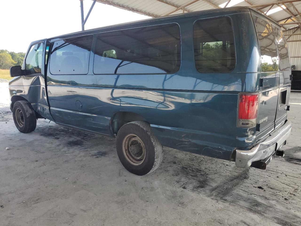 1998 Ford Econoline E350 Super Duty VIN: 1FBSS31S7WHB00261 Lot: 71019534