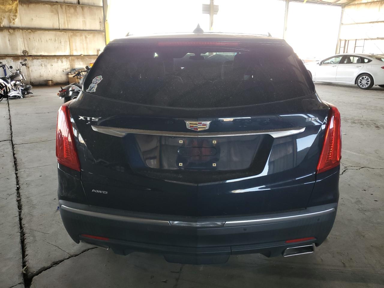 1GYKNDRS5HZ181958 2017 Cadillac Xt5 Luxury