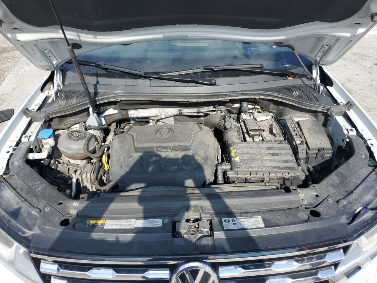 3VV2B7AX3JM091627 2018 Volkswagen Tiguan Se