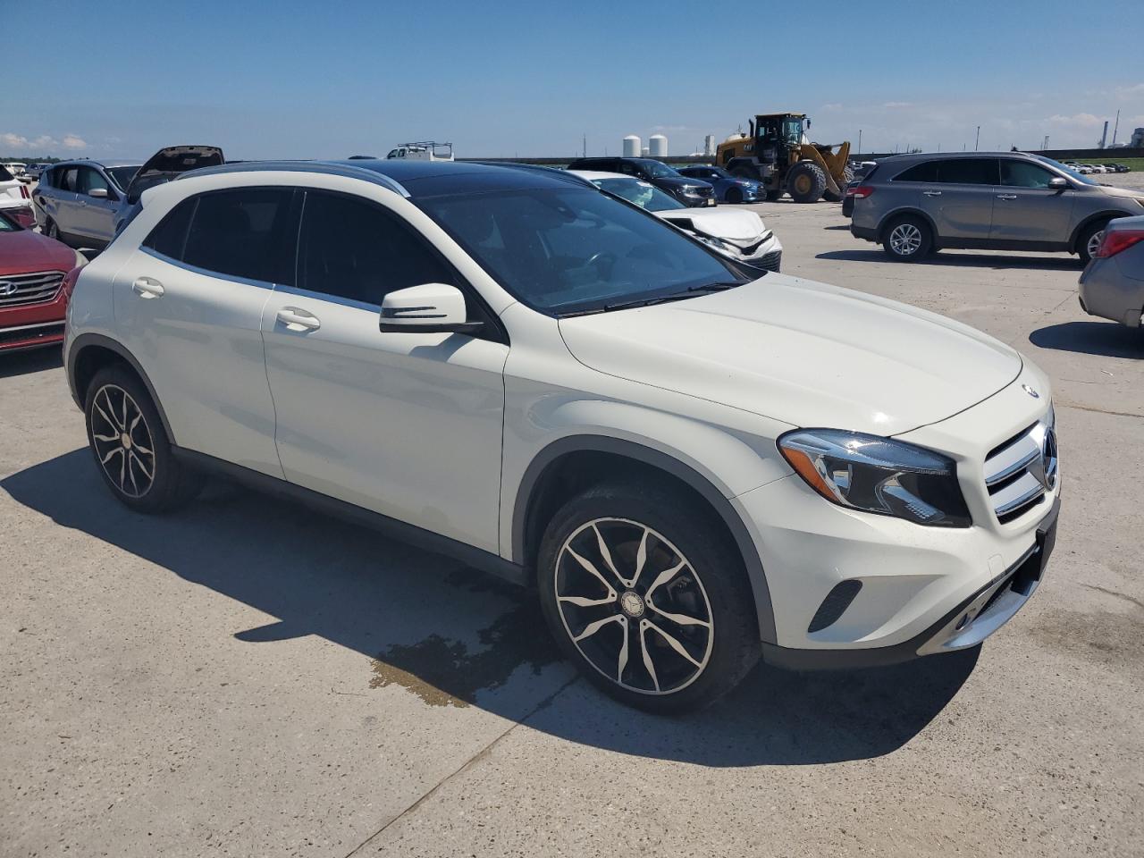 VIN WDCTG4EB1GJ205349 2016 MERCEDES-BENZ GLA-CLASS no.4