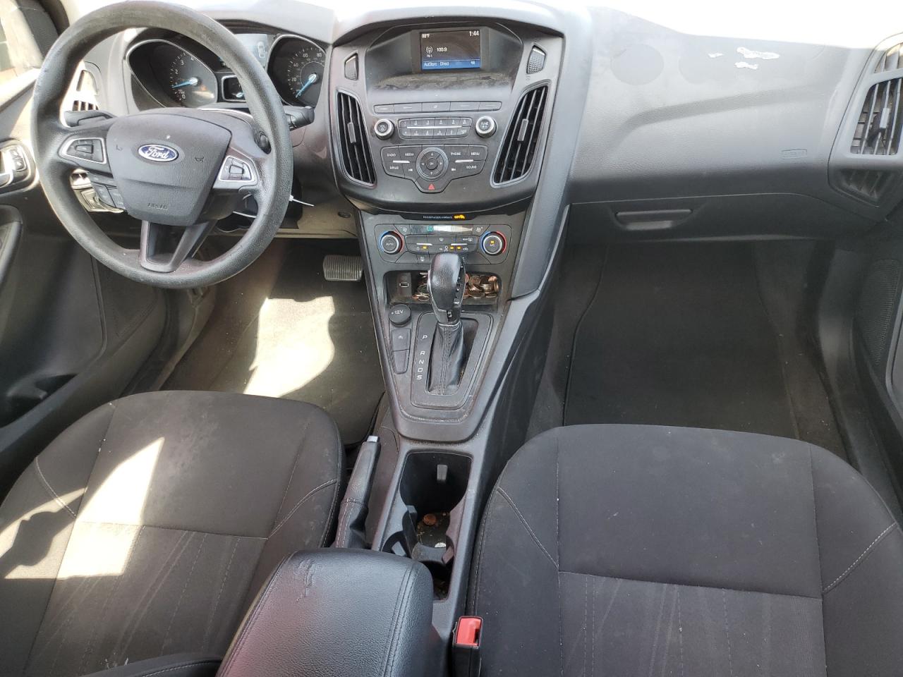 1FADP3FE7JL261147 2018 Ford Focus Se