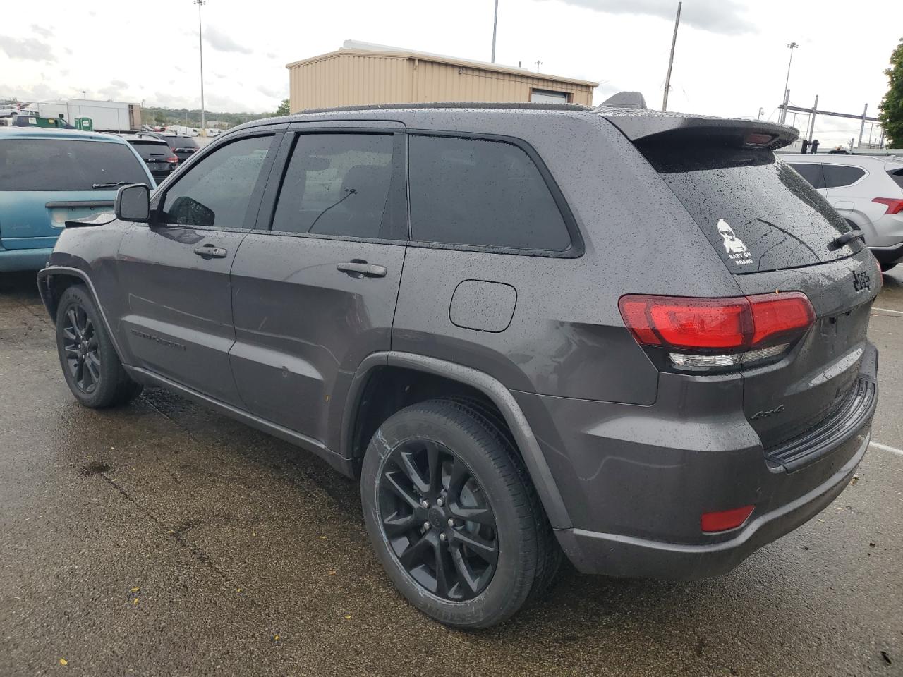 1C4RJFAG8JC375606 2018 JEEP GRAND CHEROKEE - Image 2