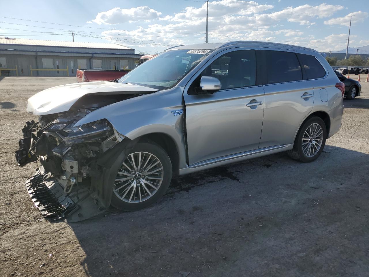 2020 Mitsubishi Outlander - Image 1