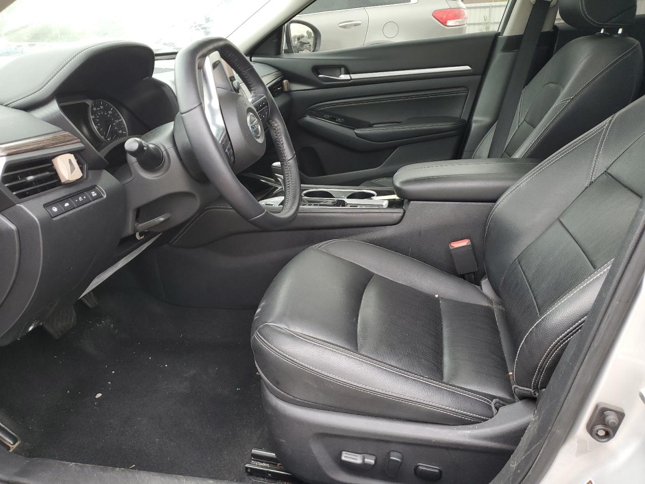 2020 Nissan Altima - Image 7