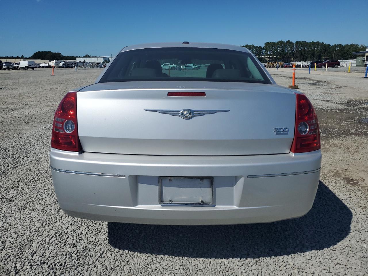 2C3CA5CV7AH329018 2010 Chrysler 300 Touring