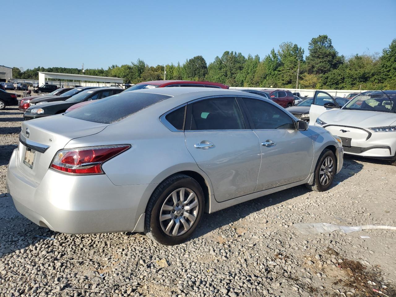 2015 Nissan Altima - Image 3