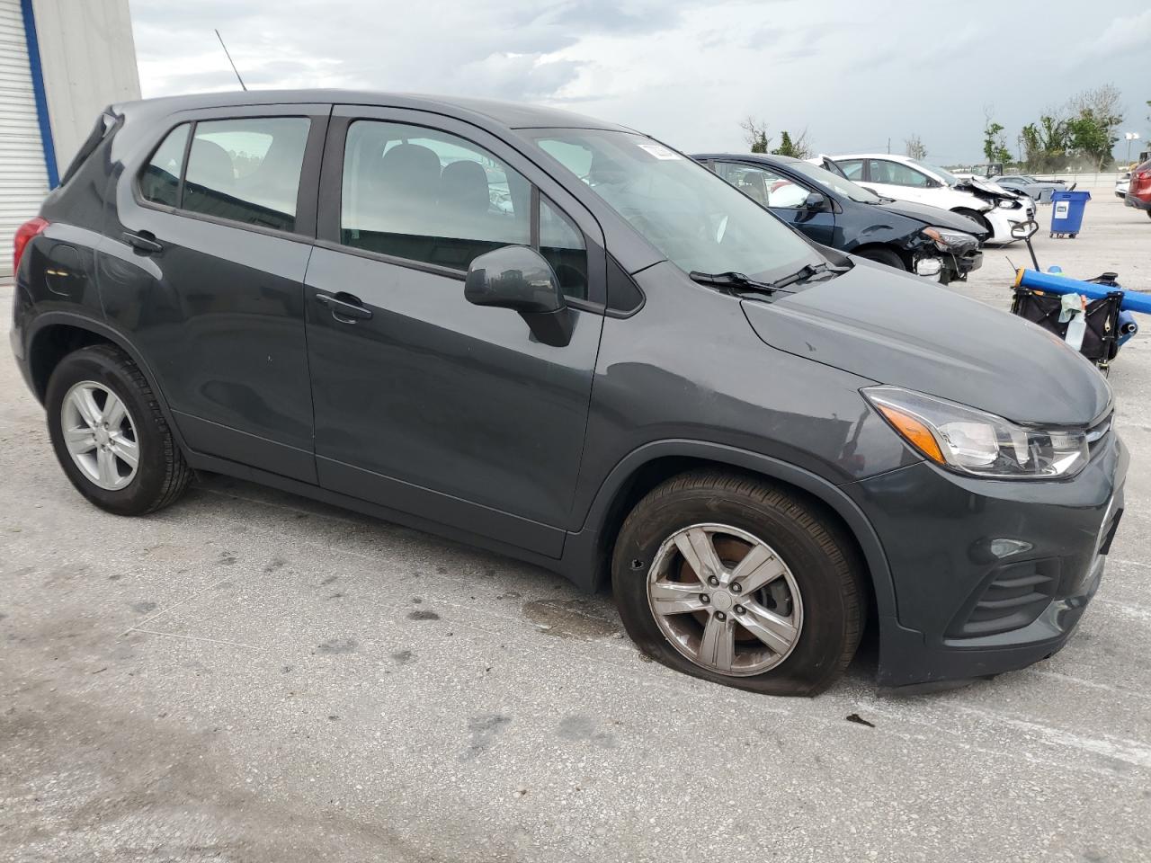 2019 Chevrolet Trax Ls VIN: 3GNCJKSB2KL216479 Lot: 70203684