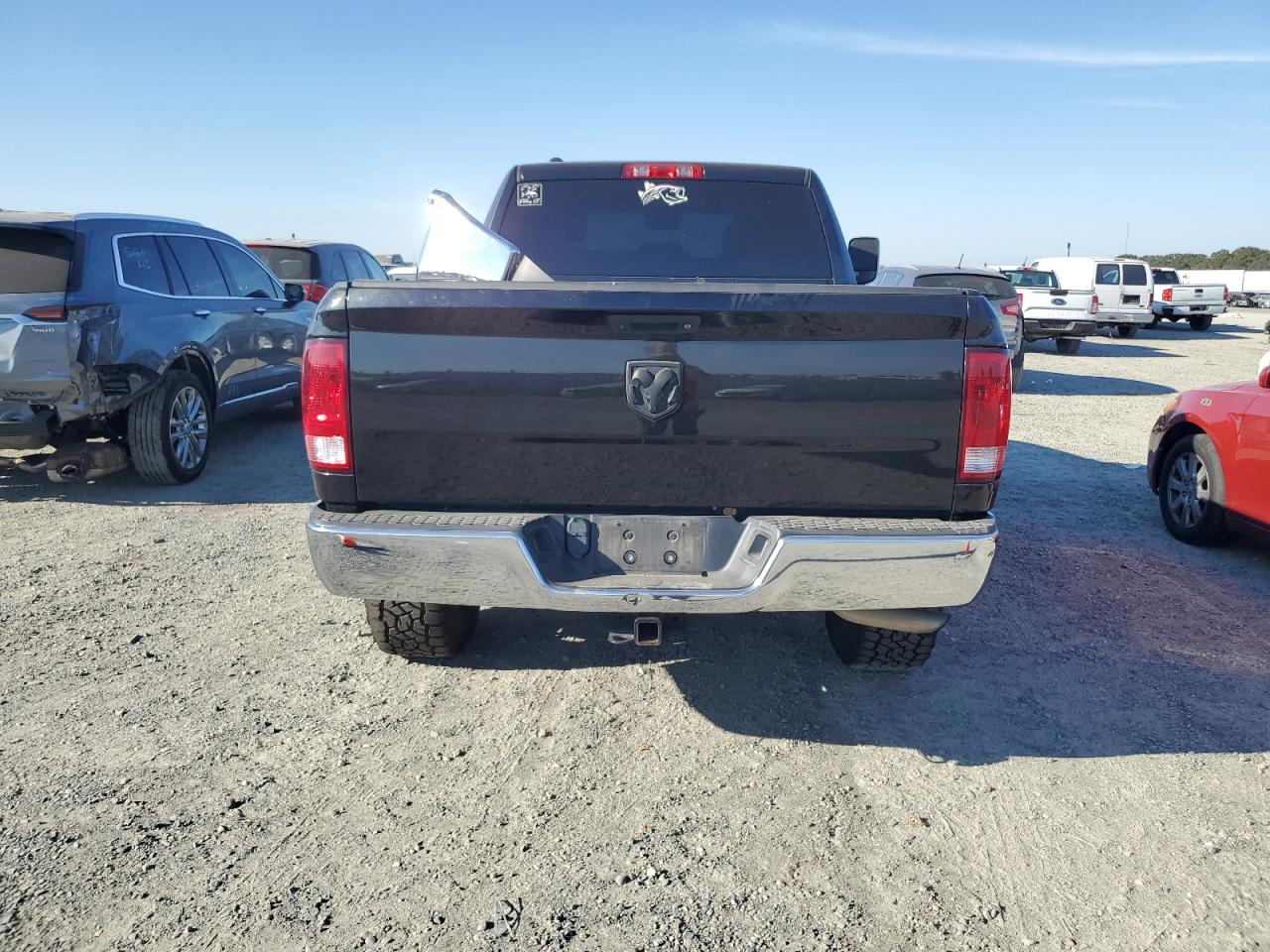 1C6RR7ST7JS102633 2018 Ram 1500 St