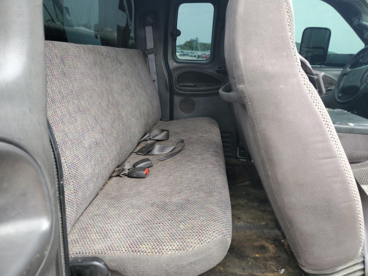 2000 Dodge RAM - Image 11